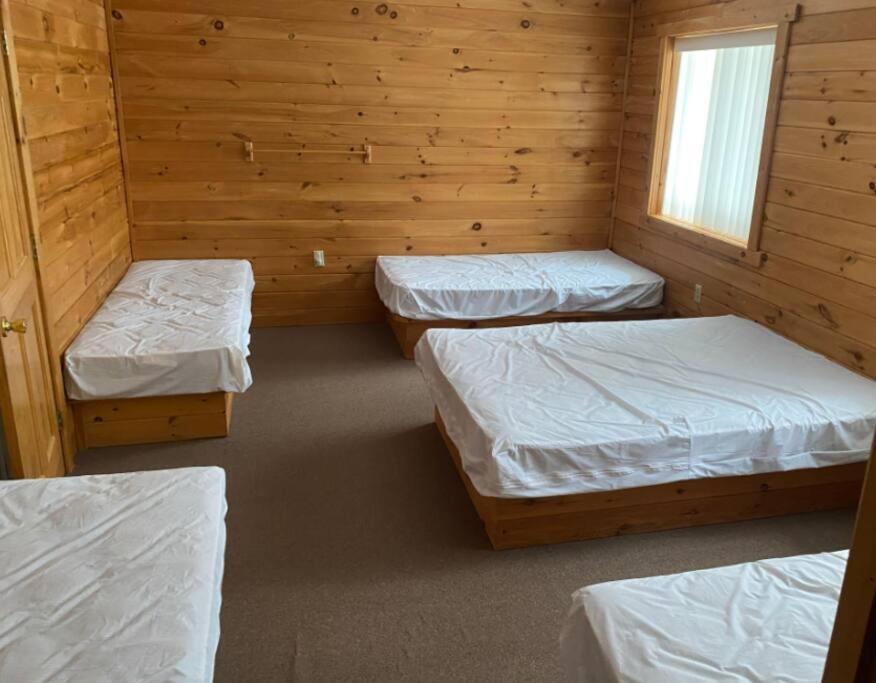 Brimley Lodge / Sleeps 36 / Snowmobile & Orv Trail Exterior photo